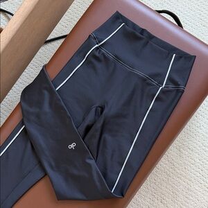 ALO Yoga Jet Black Leggings with Ivory Accents